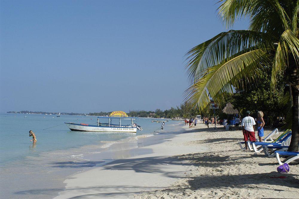 Legends Beach Resort Negril Exterior photo