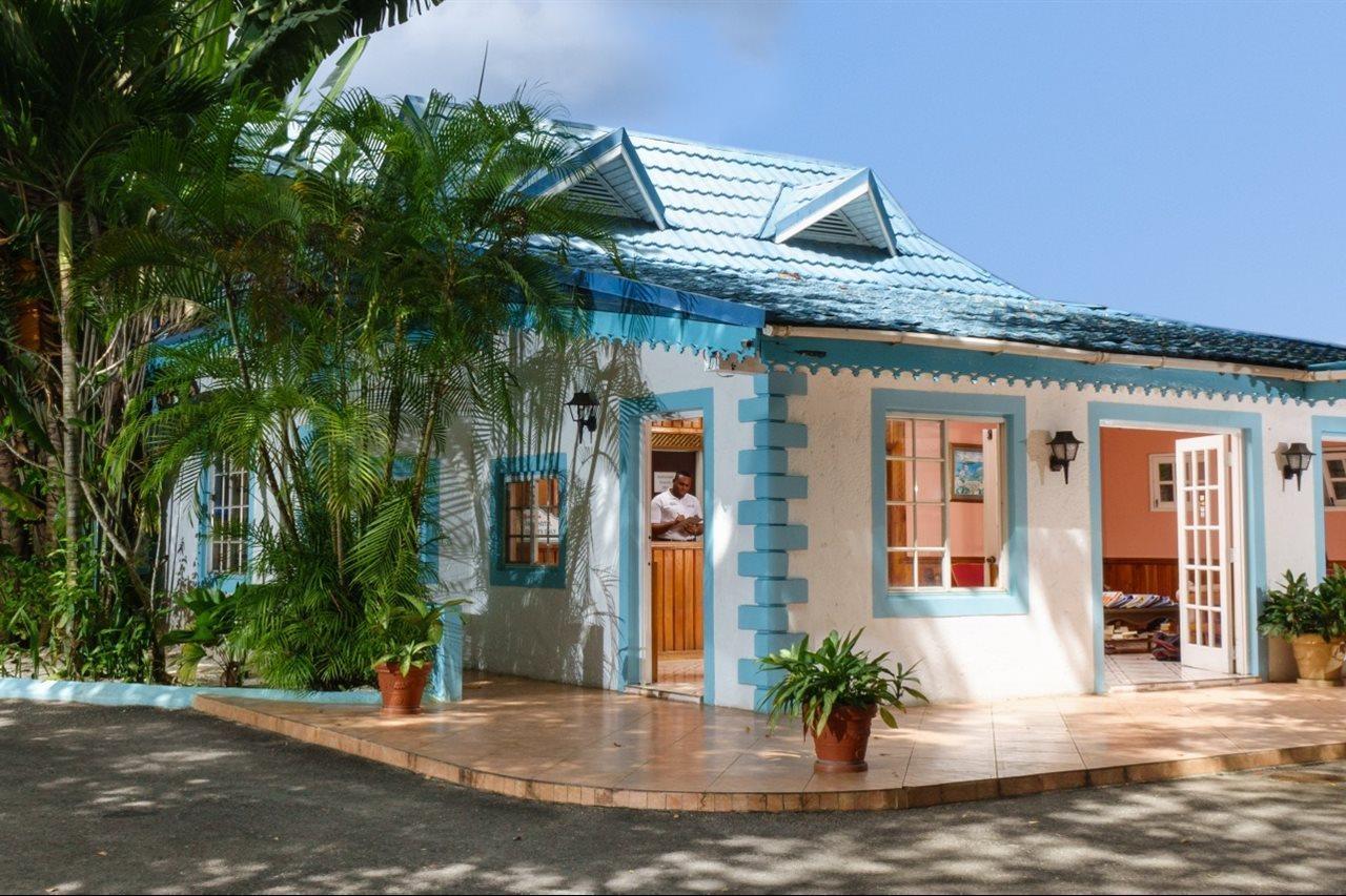 Legends Beach Resort Negril Exterior photo